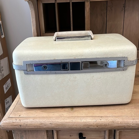 Vintage Samsonite Contoura Train Case Cosmetics Luggage No Key Hard Shell - Picture 1 of 10